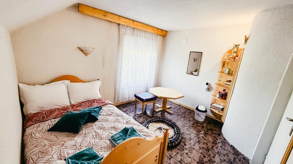 Къща за гости Жабата Bed and Breakfast in North Macedonia
