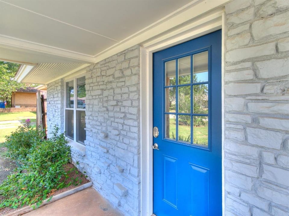 Grove St Bungalow 3BR Work Nook The Village Country House in Nichols Hills