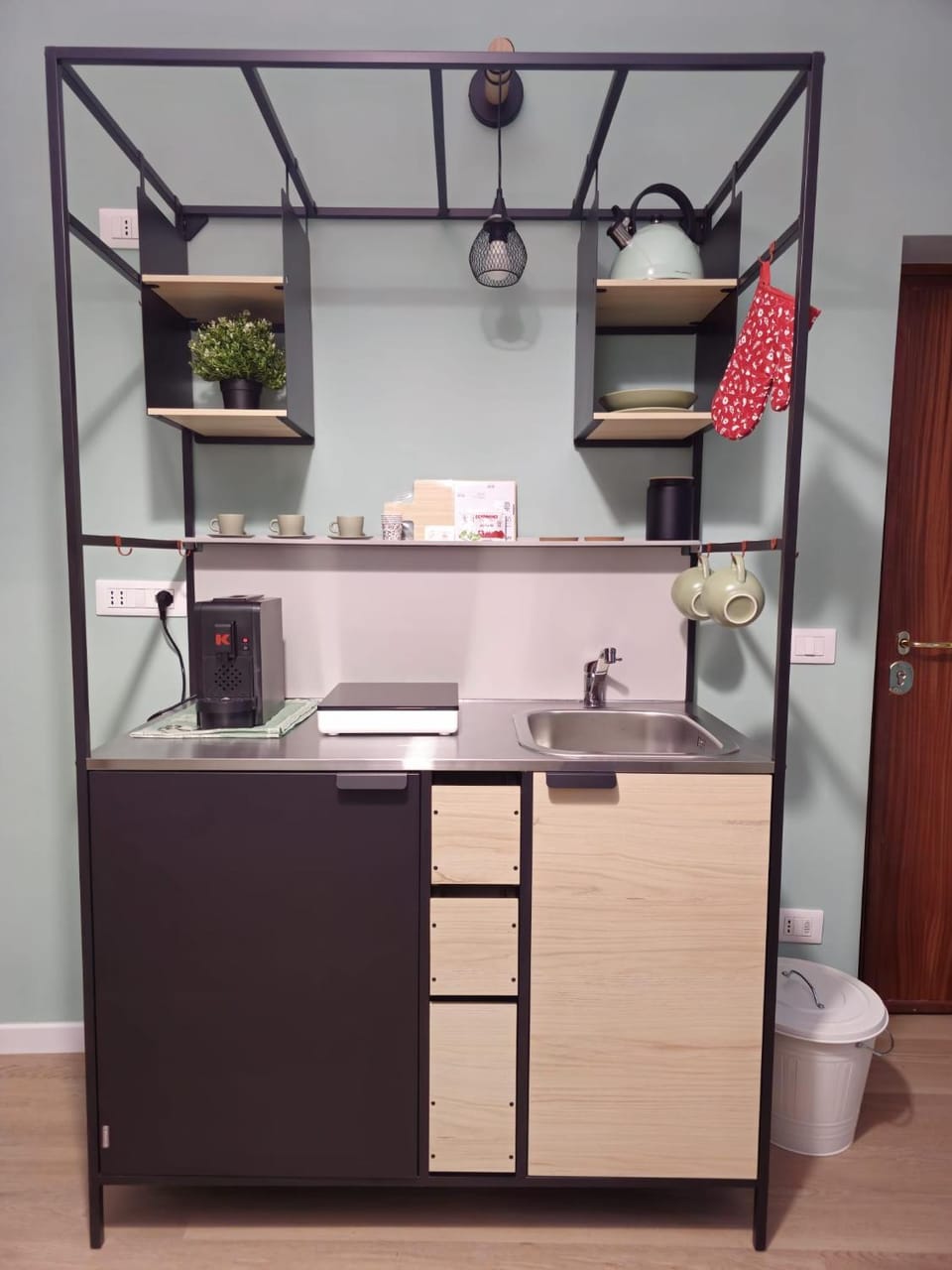 Coffee/tea facilities, Kitchen or kitchenette