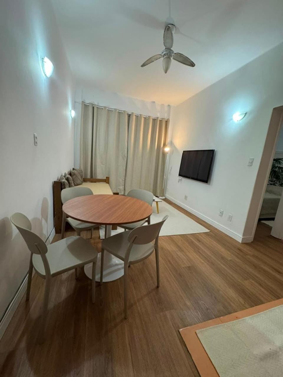 Communal lounge/ TV room, TV and multimedia, Living room, Seating area