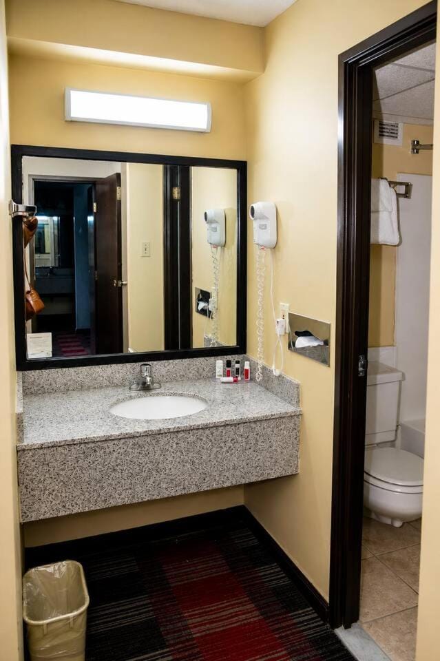 Albany Cozy Room W/Breakfast Next to Downtown House in Albany