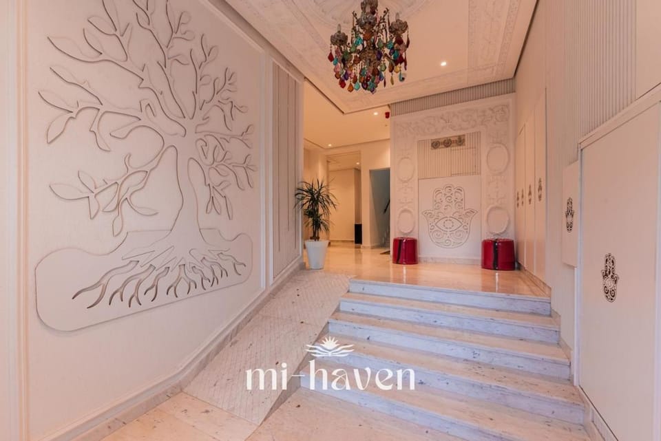 Le Six Résidence Habiba Palm Tree Tram 5m Apartment in Casablanca