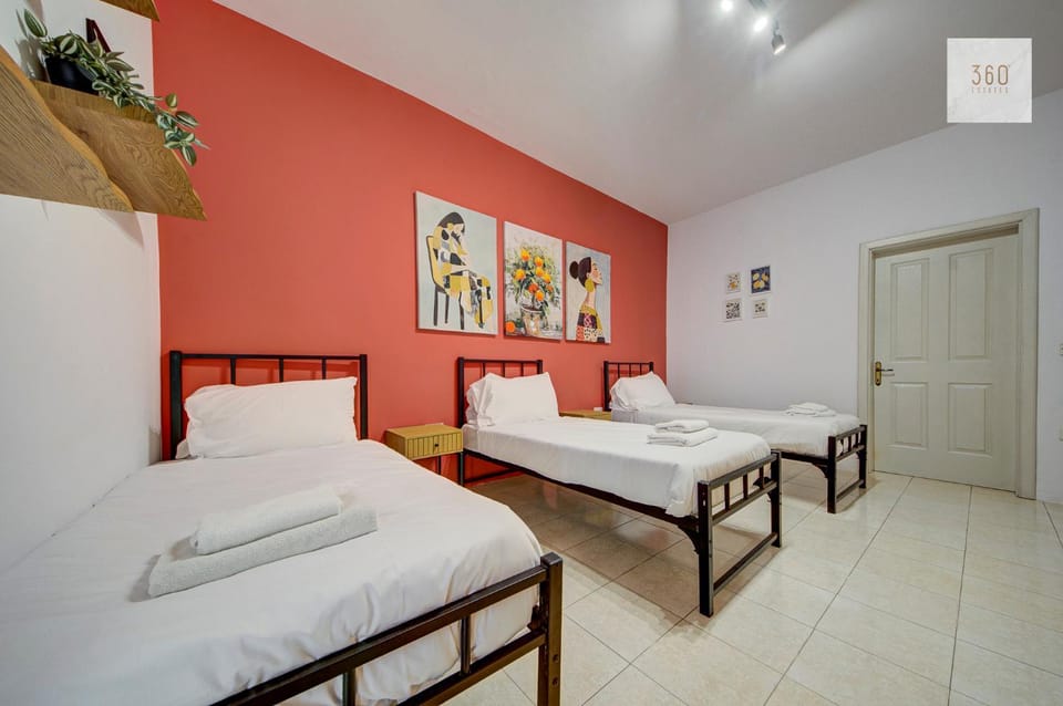 4 Bedroom Apartment in Gzira with AC Balconies and WiFi Apartment in Malta