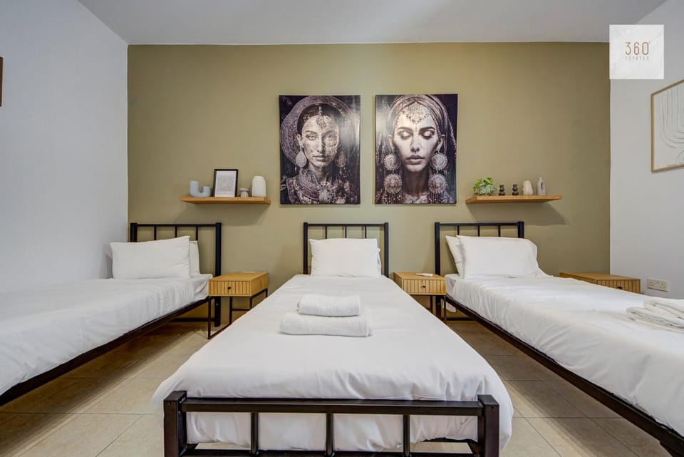 4 Bedroom Apartment in Gzira with AC Balconies and WiFi Apartment in Malta