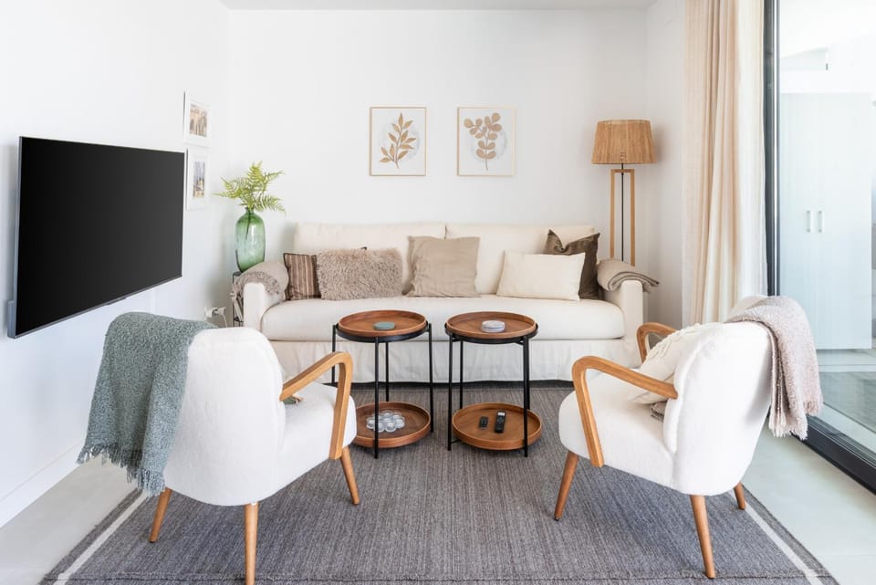 Communal lounge/ TV room, Living room