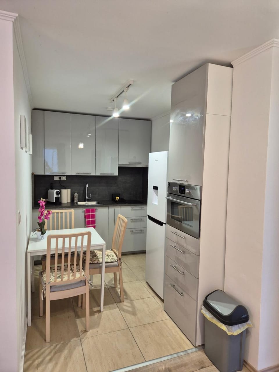 Kitchen or kitchenette, Dining area, dishwasher, oven, stove, toaster