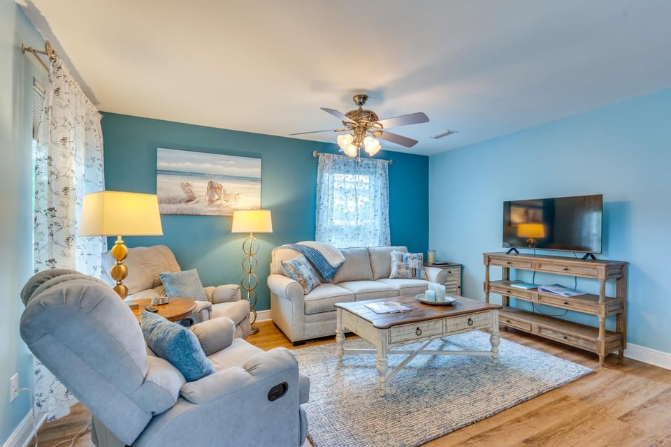 Downtown Gem: Walk to Restaurants & Palafox St! House in Pensacola