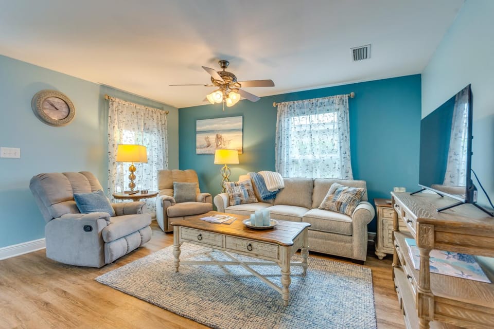 Downtown Gem: Walk to Restaurants & Palafox St! House in Pensacola