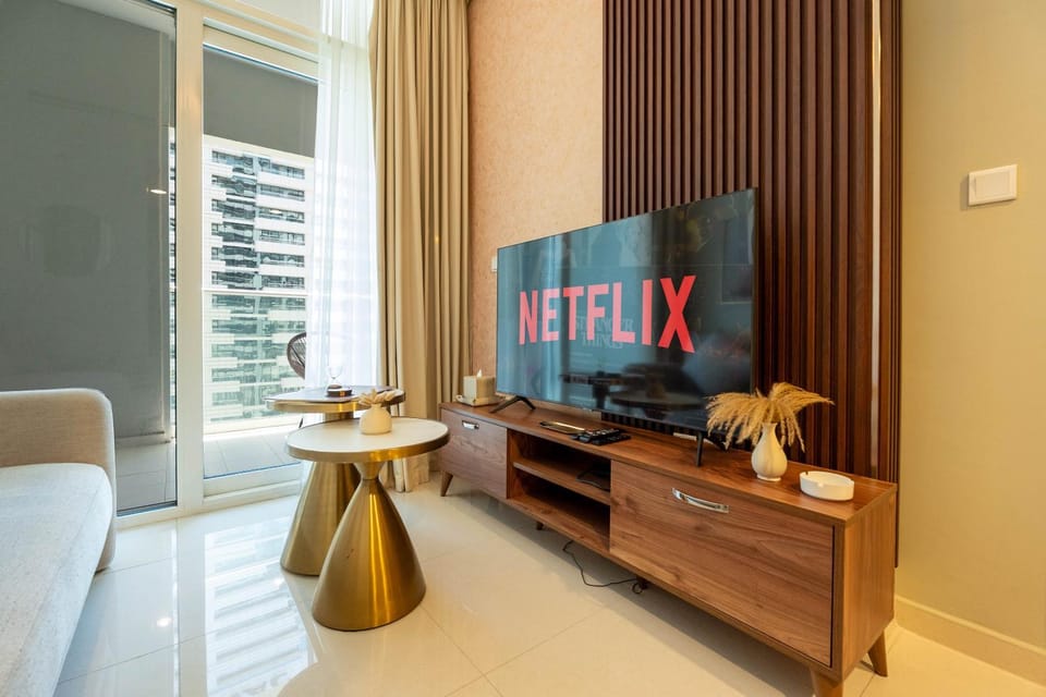 Communal lounge/ TV room, TV and multimedia, Living room, Seating area