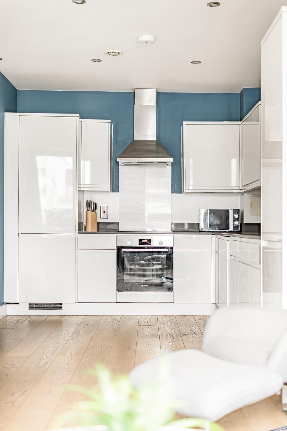 Modern 2 Bed Flat with Balcony in the Heart of Wandsworth Apartment in London