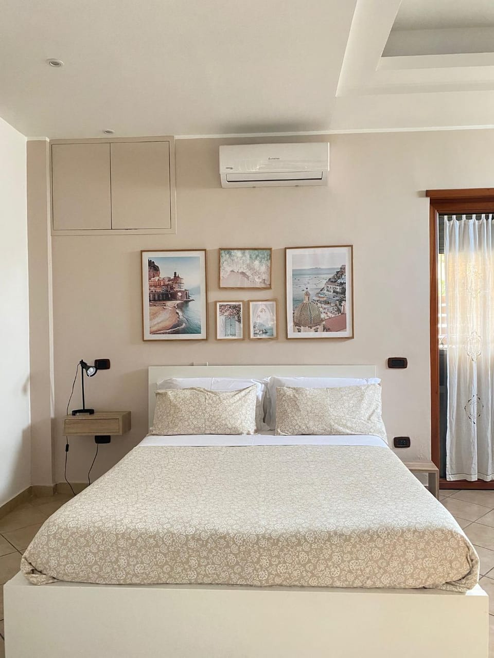 Bed, air conditioner