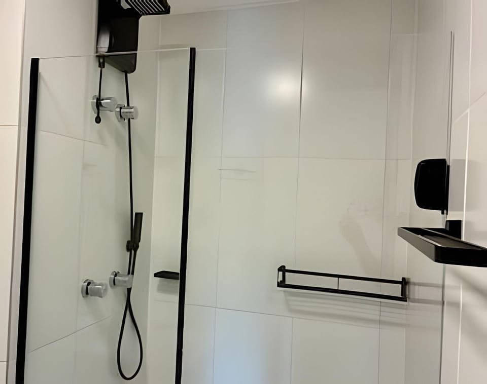 Apto de luxo com piscina incrível, academia(1703A) Apartment in Sao Paulo City