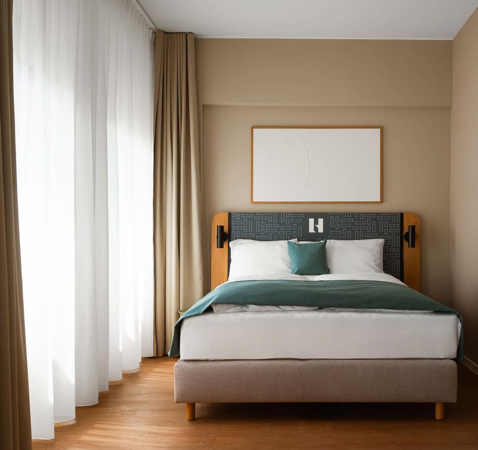 Bed, Photo of the whole room, Bedroom