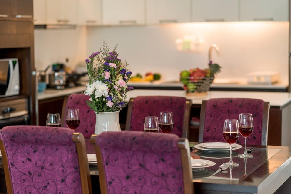 Dining area, Breakfast