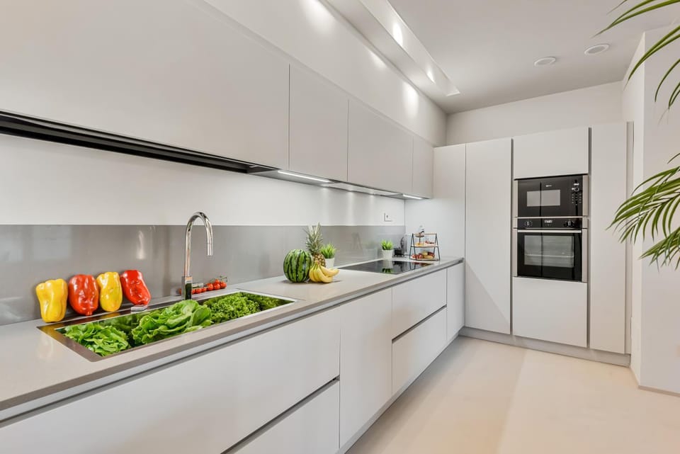 Kitchen or kitchenette, Food, dishwasher, oven, stove, toaster