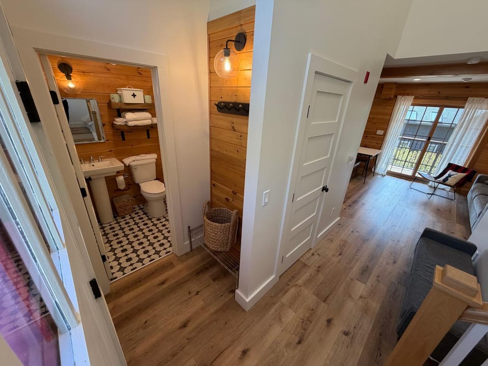 Deluxe Lodge Lakefront On Lake George #1 House in Queensbury