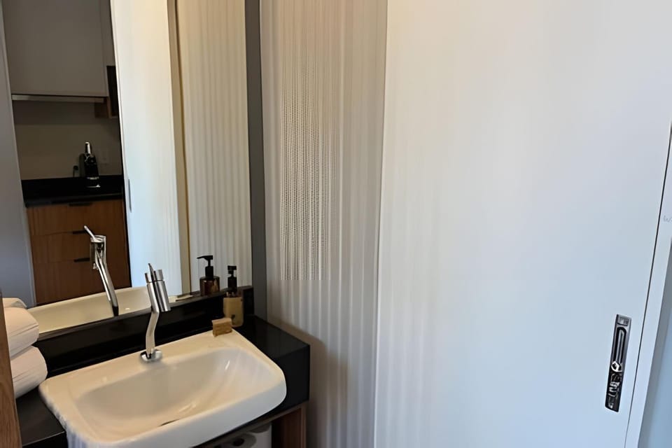 Apto c/ piscina, academia, lado Oscar Freire(1102) Apartment in Sao Paulo City