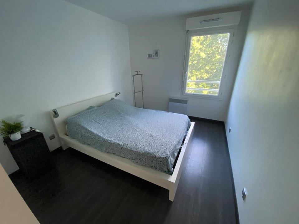 Appartement T3 calme Gradignan proche Bordeaux Apartment in Gradignan