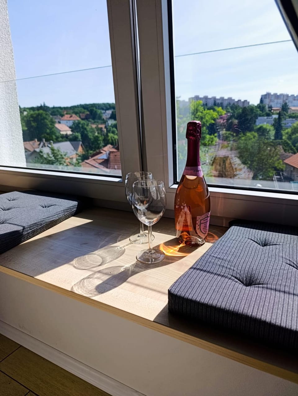 Brand New studio apartment #11 near center with FREE street parking Apartment in Prague