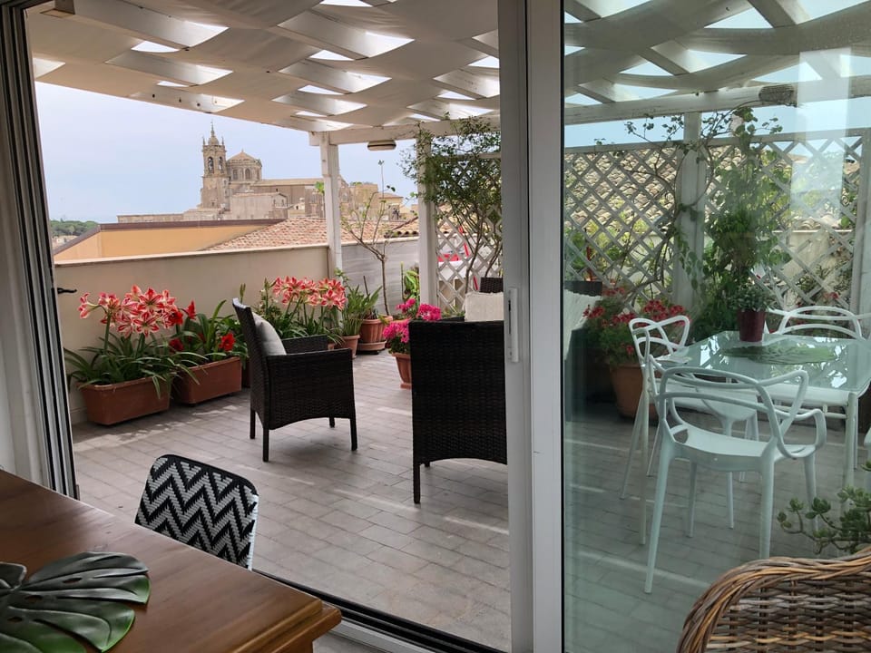 Patio, View (from property/room), Balcony/Terrace
