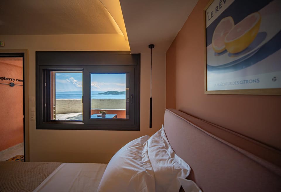Plakes Sea View Apartment in Sporades, Greece