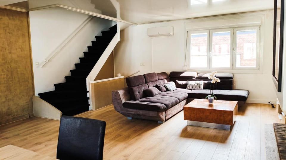 Communal lounge/ TV room, Living room