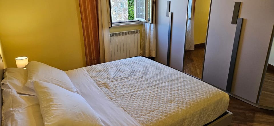 Bed, Photo of the whole room, Bedroom, wardrobe