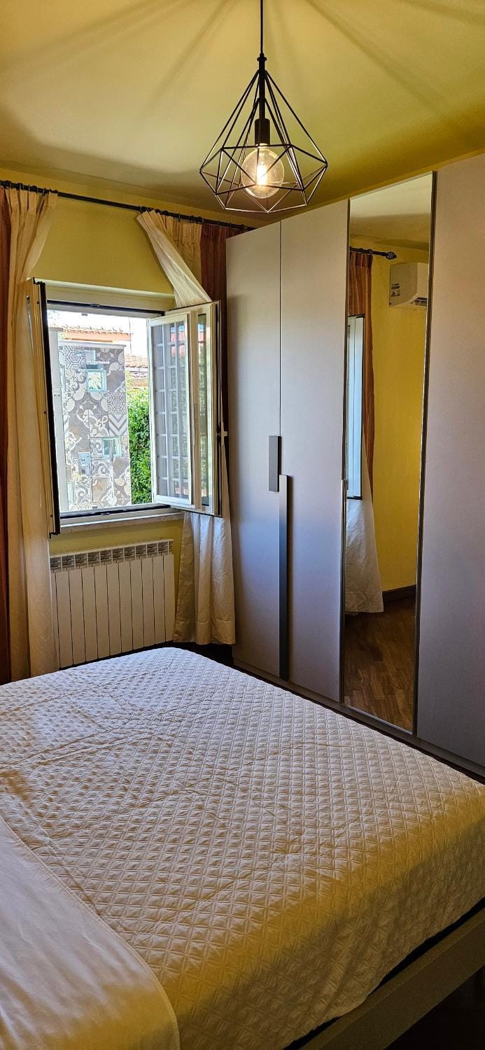 Bed, Photo of the whole room, Bedroom, Garden view, Garden view, wardrobe