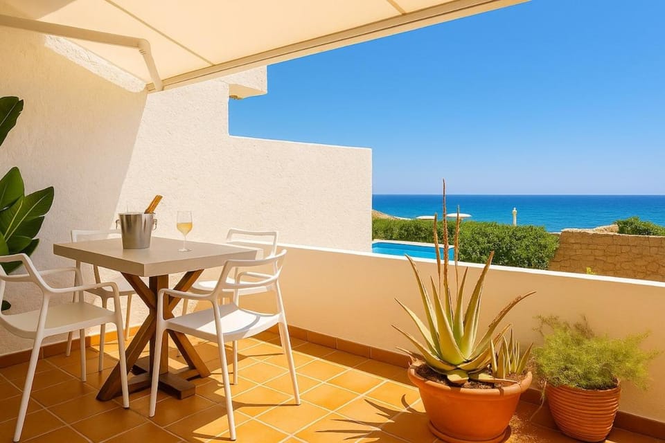Balcony/Terrace, Dining area