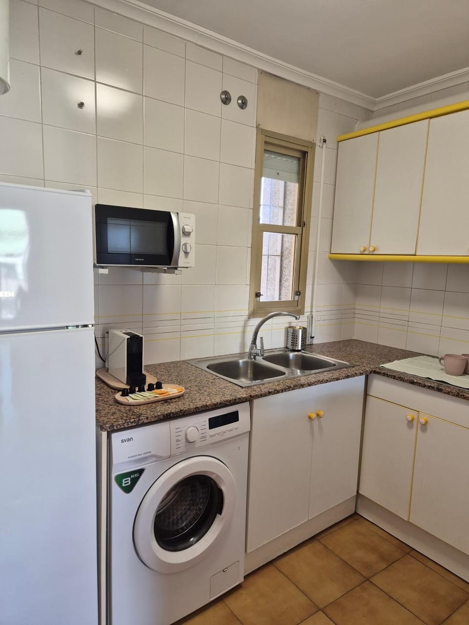 Kitchen or kitchenette, Living room