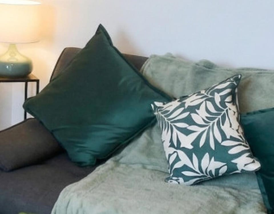 Bright 2 BDR In Hawick - Sleeps 5 - Free Parking Apartment in Hawick