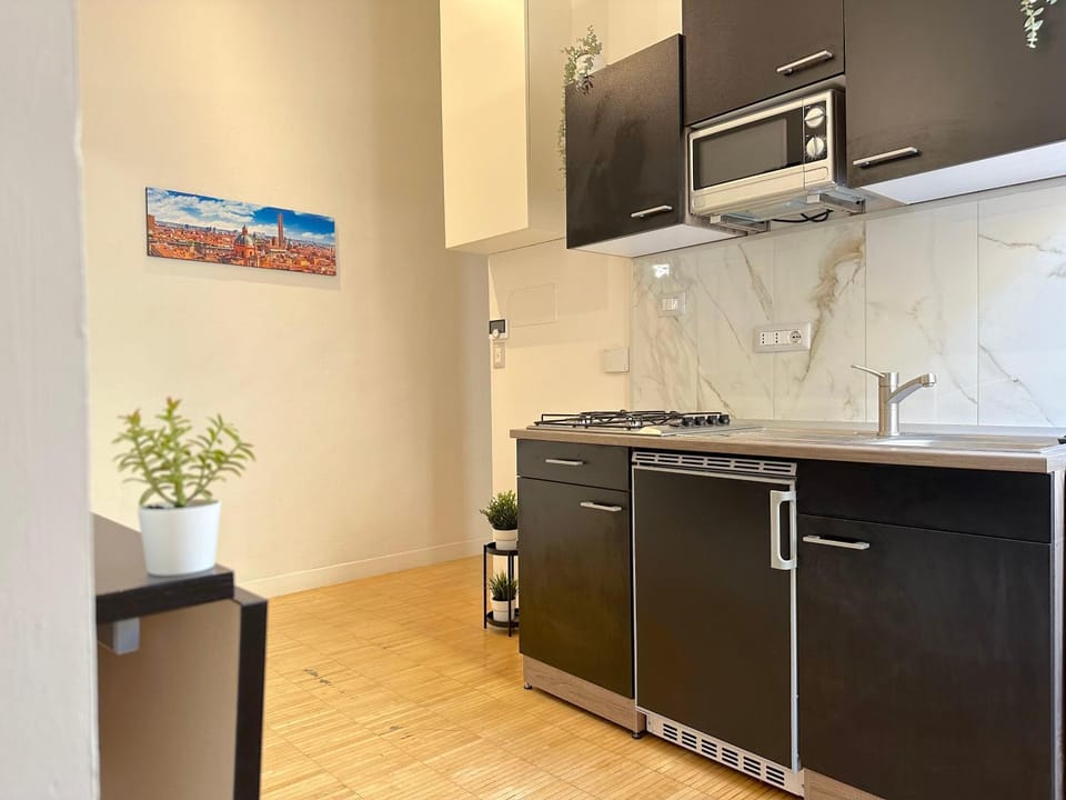 Kitchen or kitchenette, stove