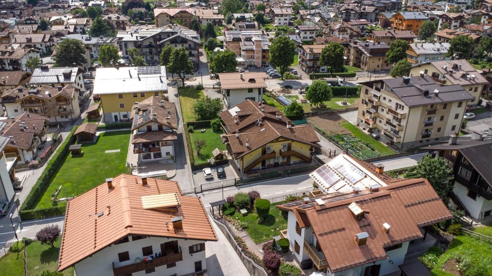 Il Giardino delle Dolomiti Apartment & Free Park Apartment in Pinzolo