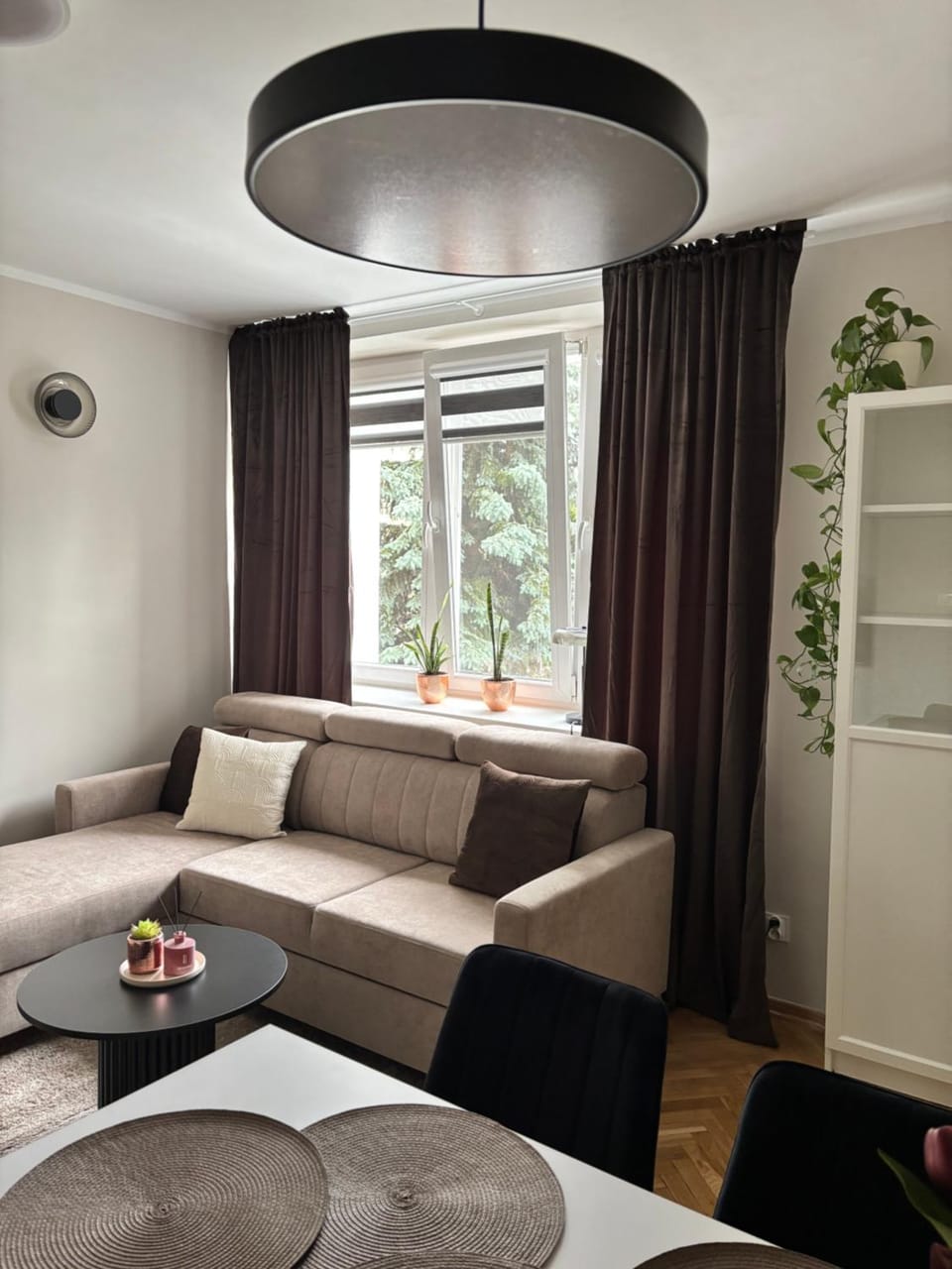 Living room, Photo of the whole room, Seating area