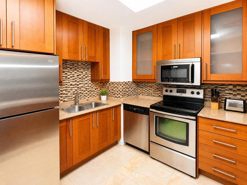Kitchen or kitchenette, kitchen