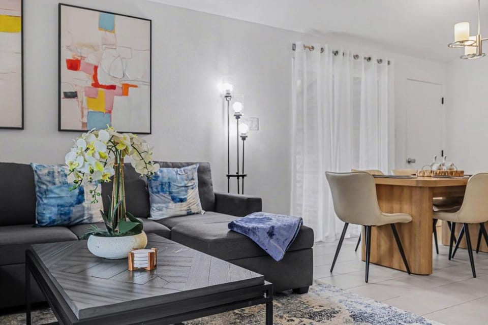 Beautiful updated home in the heart of The Colony House in The Colony