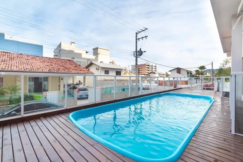 Facade/entrance, Swimming pool