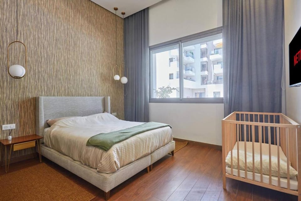 Bed, Photo of the whole room, Bedroom, cot