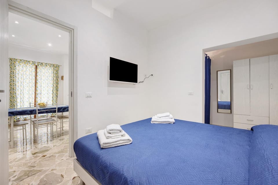 Living room, Bedroom