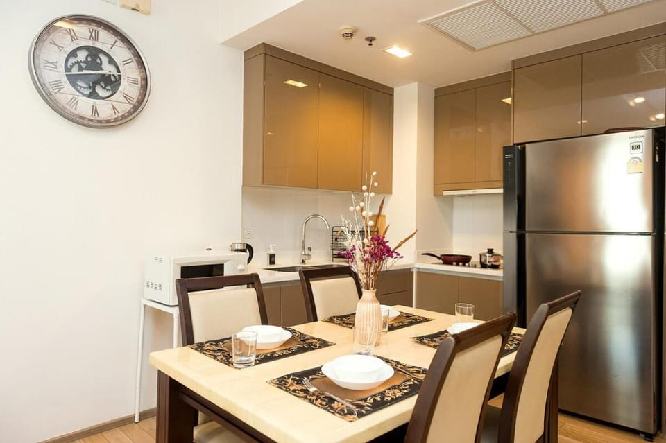 Central City Spacious 2Br - 5 Min BTS Thonglor Apartment in Bangkok