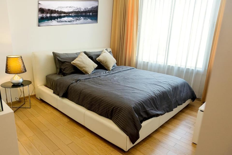 Central City Spacious 2Br - 5 Min BTS Thonglor Apartment in Bangkok