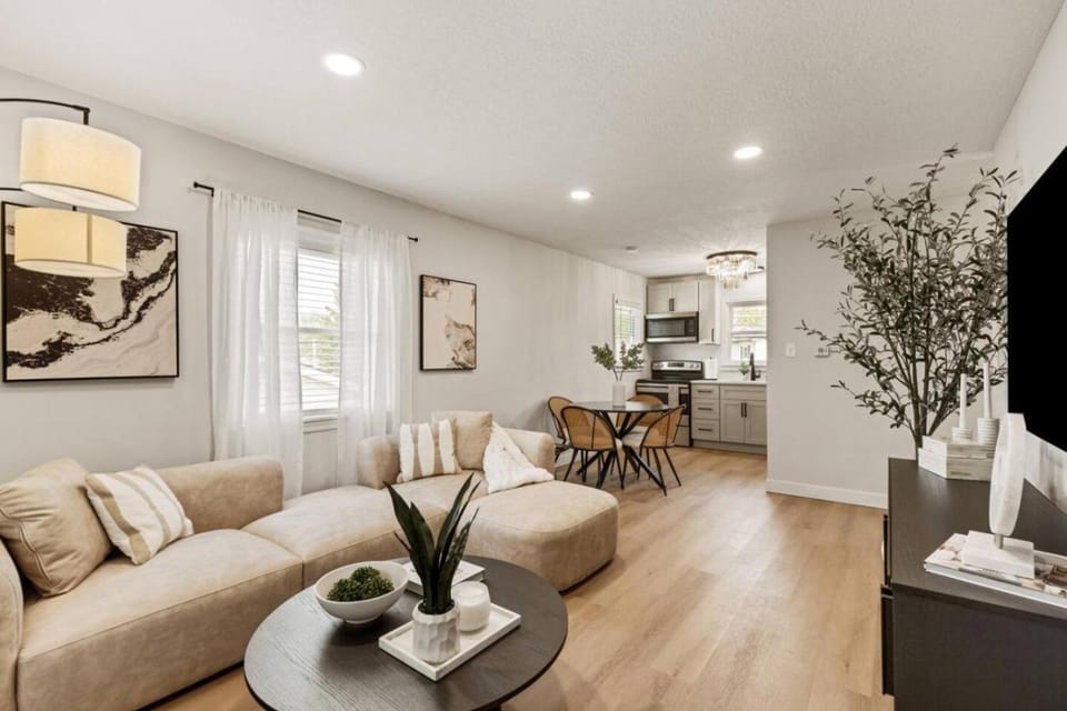 The Luxury Haus Apartment in Grove City