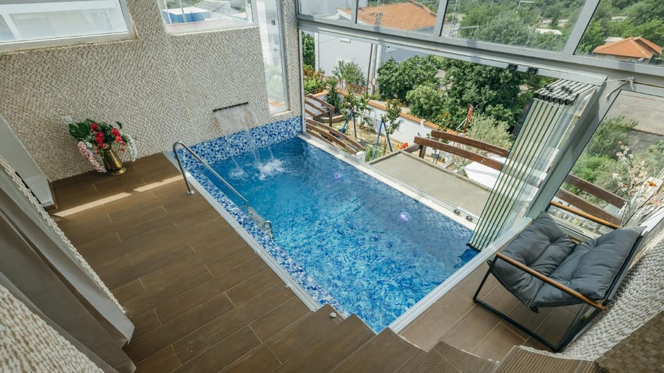 Lux Angel With Pool Apartment in Montenegro