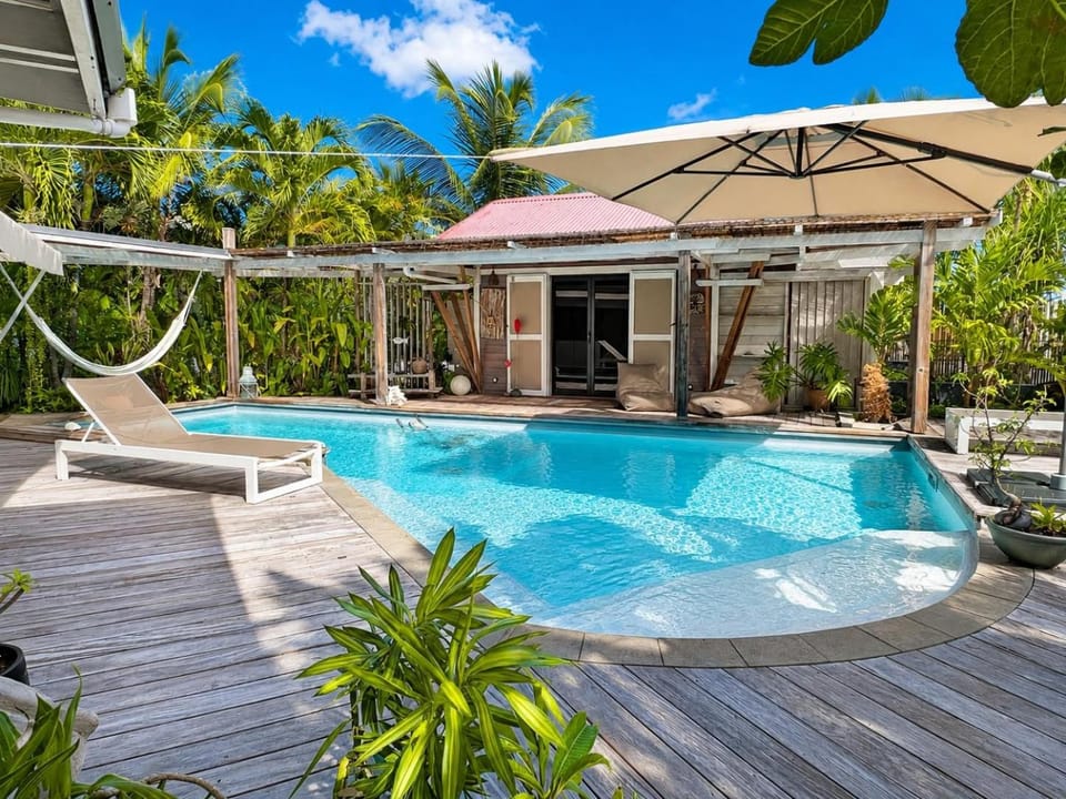 Beach, Swimming pool