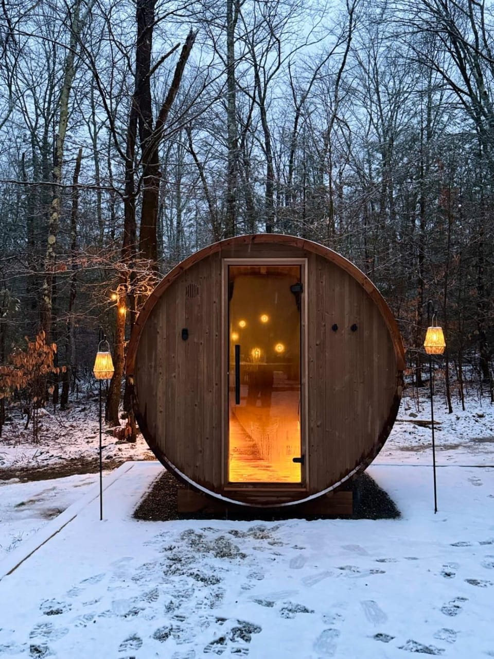Spirit Cabin - Lakefront with Pool Sauna & Cold Plunge Cabin in Hudson Valley