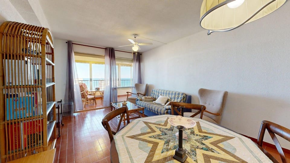 Communal lounge/ TV room, Dining area