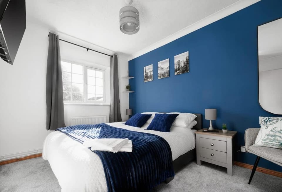 Froddington House - Near Beach, Shops & Parking House in Portsmouth