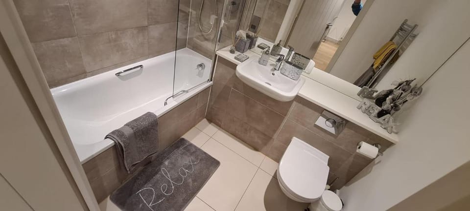 Shower, Toilet, Bathroom, Bath