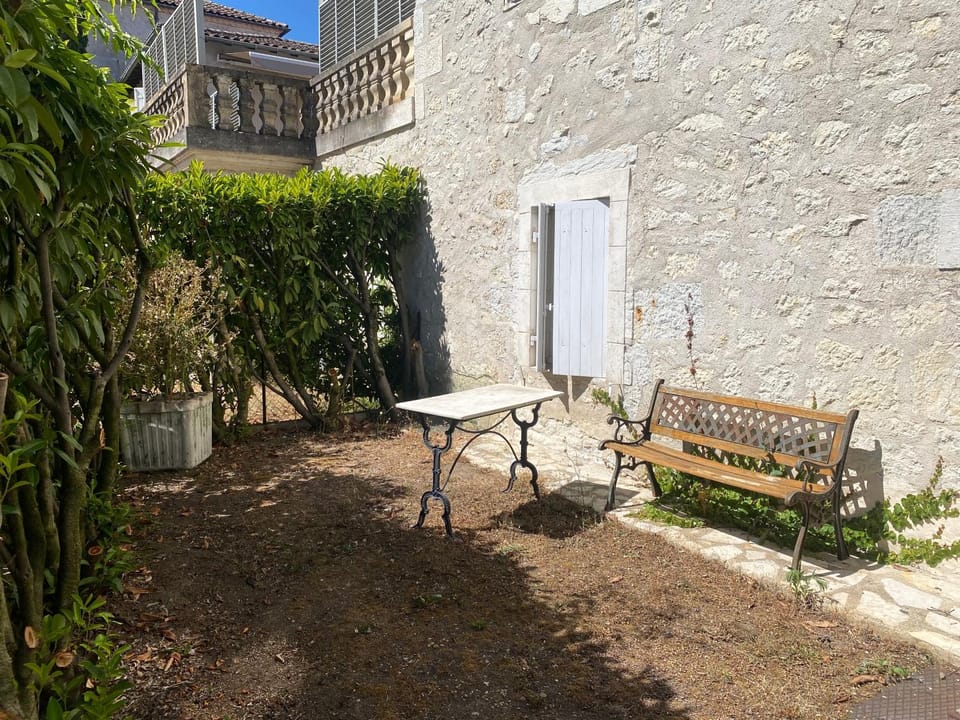 Garden, Balcony/Terrace