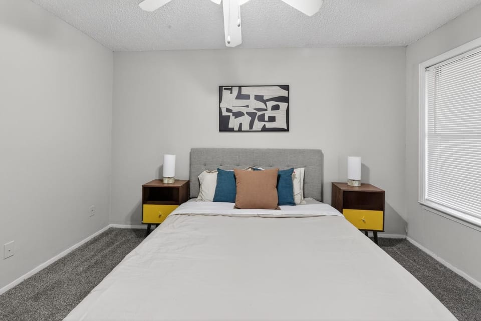 Updated 2BR with great natural light Apartment in Lubbock